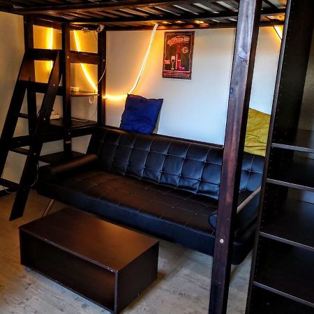 Hotel Mini Studio De 13 M2 Avec Terrasse 15 Mn Centre Nîmes Zewnętrze zdjęcie